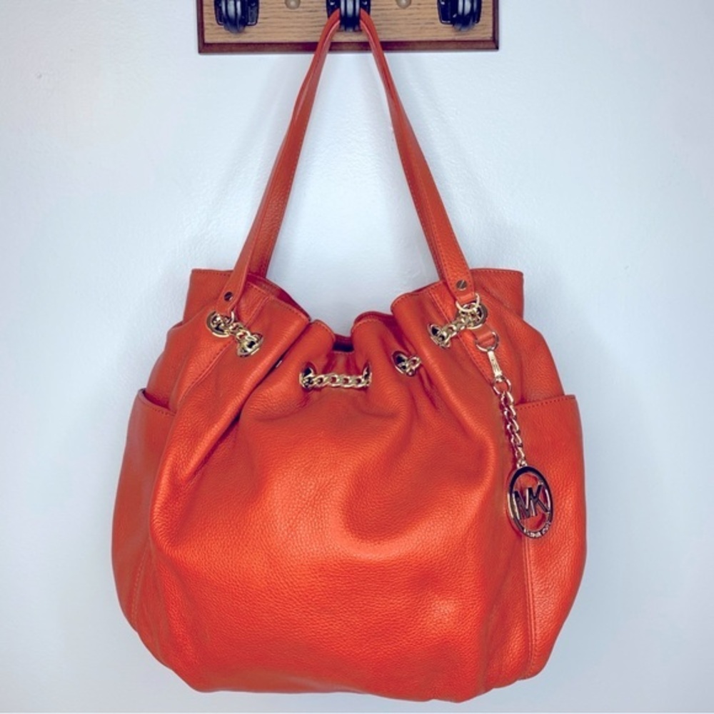 MICHAEL Michael Kors Jet Set Chain Ring Leather Tote in Tangerine